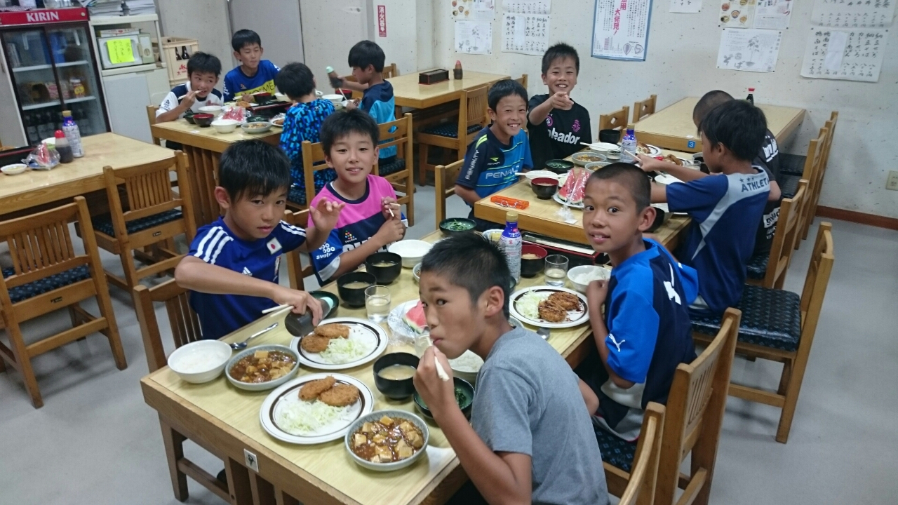 4年ナイキアントラーズカップ晩飯編 江南南サッカー少年団
